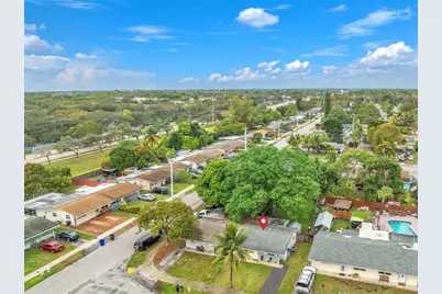 7021 SW 19th Pl, North Lauderdale, FL 33068 - Photo 7