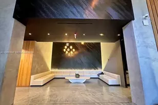 151 SE 1st St, Miami, FL 33131 - Photo 3