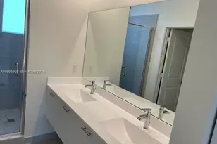 6453 NW 102nd Path, Doral, FL 33178 - Photo 15