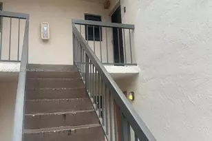 855 NE 209th St, Miami, FL 33179 - Photo 3