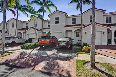 1042 NE 207th Ter, Miami, FL 33179 - Photo 3