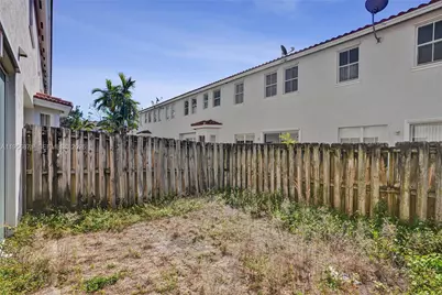 1042 NE 207th Ter, Miami, FL 33179 - Photo 45