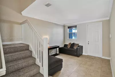 1042 NE 207th Ter, Miami, FL 33179 - Photo 9