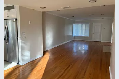 9208 Byron Ave, Surfside, FL 33154 - Photo 7