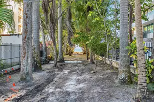 3535 W Glencoe St, Miami, FL 33133 - Photo 39