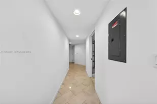 500 Brickell Ave, Miami, FL 33131 - Photo 15