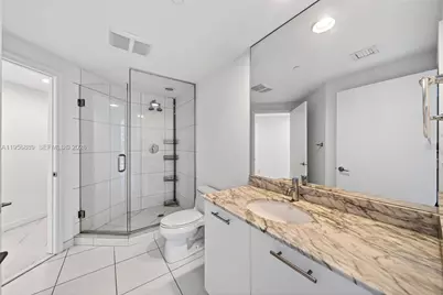 500 Brickell Ave #501, Miami, FL 33131 - Photo 21