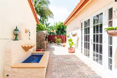 10564 NW 57th St, Doral, FL 33178 - Photo 49