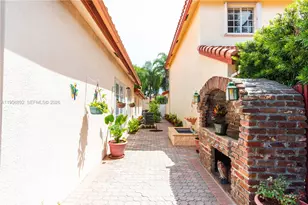 10564 NW 57th St, Doral, FL 33178 - Photo 47