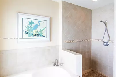 10564 NW 57th St, Doral, FL 33178 - Photo 29