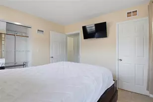 3380 NW 14th St, Miami, FL 33125 - Photo 13