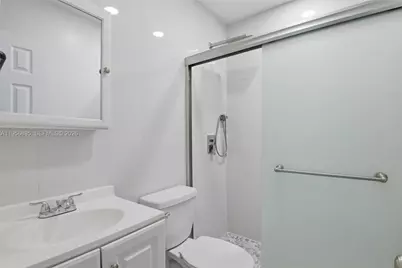 3380 NW 14th St #0, Miami, FL 33125 - Photo 5