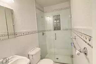 811 NE 70th St, Miami, FL 33138 - Photo 11