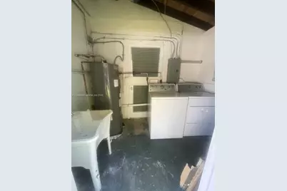 811 NE 70th St #0, Miami, FL 33138 - Photo 31