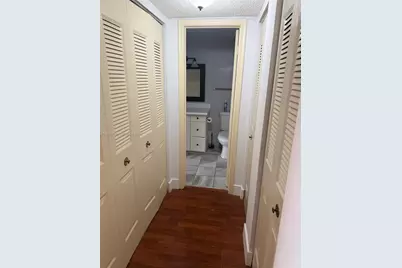 7900 Camino Cir #403, Miami, FL 33143 - Photo 11