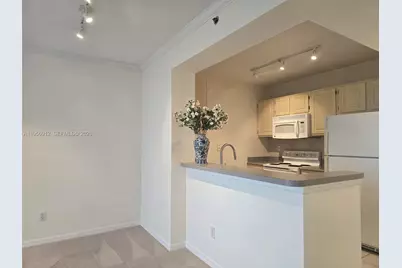 2665 SW 37th Ave #401, Miami, FL 33133 - Photo 3