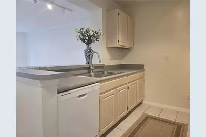 2665 SW 37th Ave #401, Miami, FL 33133 - Photo 5