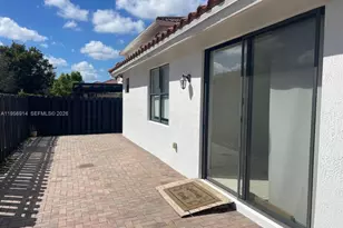 9952 NW 10th St, Miami, FL 33172 - Photo 17