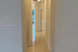 9952 NW 10th St, Miami, FL 33172 - Photo 5