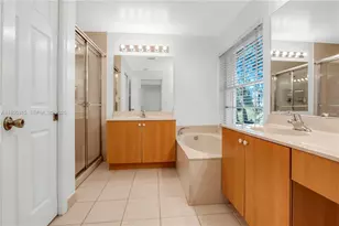 12409 SW 42nd St, Miramar, FL 33027 - Photo 11