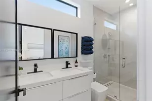 255 NW 39th St, Miami, FL 33127 - Photo 21