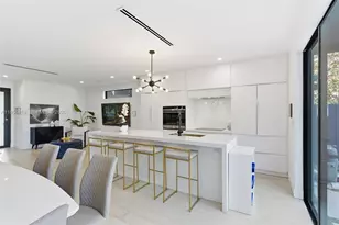 255 NW 39th St, Miami, FL 33127 - Photo 13