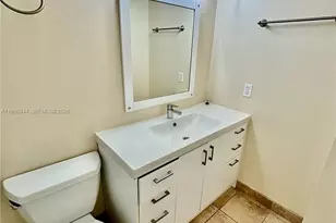 2001 Atlantic Shores Blvd, Hallandale Beach, FL 33009 - Photo 11