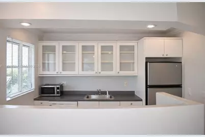 1100 NE 9th Ave #303, Fort Lauderdale, FL 33304 - Photo 5