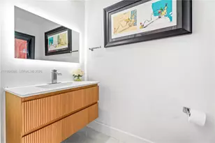 808 Brickell Key Dr, Miami, FL 33131 - Photo 9