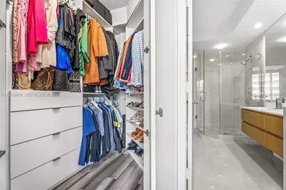 808 Brickell Key Dr #3007, Miami, FL 33131 - Photo 13