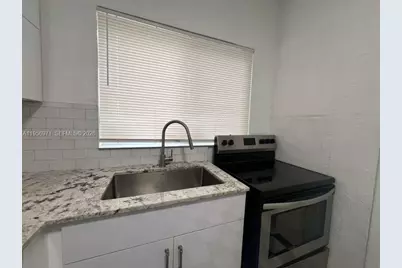 2661 NW 33rd St, Miami, FL 33142 - Photo 3