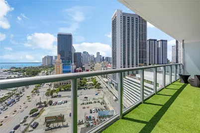 888 Biscayne Blvd #1802, Miami, FL 33132 - Photo 3