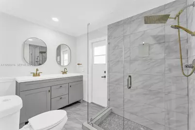 8810 NW 7th St, Pembroke Pines, FL 33024 - Photo 29