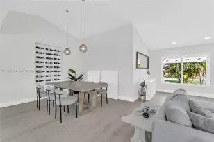 8810 NW 7th St, Pembroke Pines, FL 33024 - Photo 17