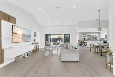 8810 NW 7th St, Pembroke Pines, FL 33024 - Photo 13