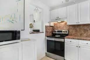 8861 Sunrise Lakes Blvd, Sunrise, FL 33322 - Photo 15