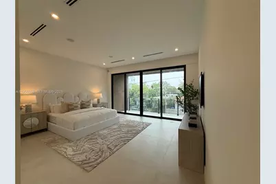 3200 Thomas Ave, Miami, FL 33133 - Photo 17