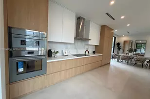 3200 Thomas Ave, Miami, FL 33133 - Photo 11