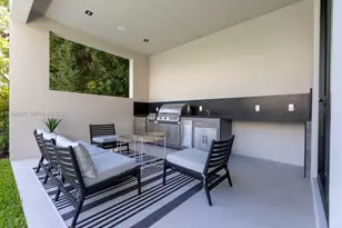 3200 Thomas Ave, Miami, FL 33133 - Photo 57