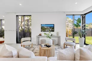 3200 Thomas Ave, Miami, FL 33133 - Photo 5