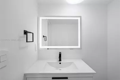 4101 Pine Tree Dr #828, Miami Beach, FL 33140 - Photo 7