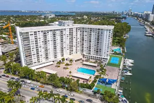 4101 Pine Tree Dr, Miami Beach, FL 33140 - Photo 57