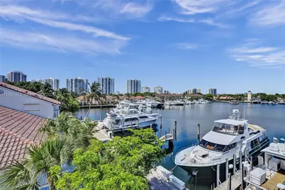 3750 Yacht Club Dr #TH1, Aventura, FL 33180 - Photo 57