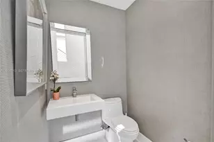 3750 Yacht Club Dr, Aventura, FL 33180 - Photo 15