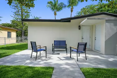 13720 NW 4th Ct, North Miami, FL 33168 - Photo 3