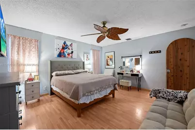 10873 NW 10th Pl, Coral Springs, FL 33071 - Photo 13