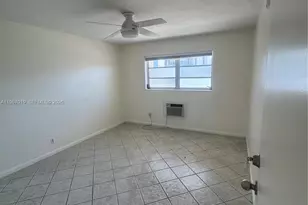 3923 NE 166th St, North Miami Beach, FL 33160 - Photo 17