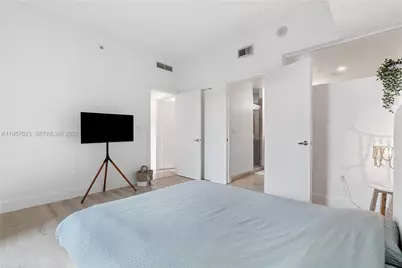 350 NE 24th St #406, Miami, FL 33137 - Photo 3