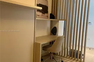 88 SW 7th St, Miami, FL 33131 - Photo 13