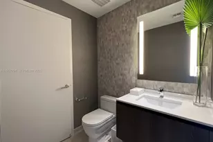 88 SW 7th St, Miami, FL 33131 - Photo 9